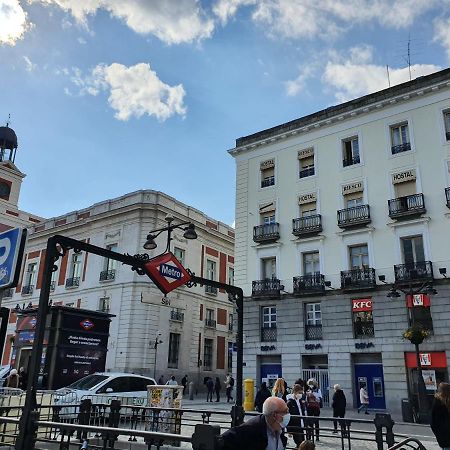 Hotel Hostal Riesco Madrid Exterior foto